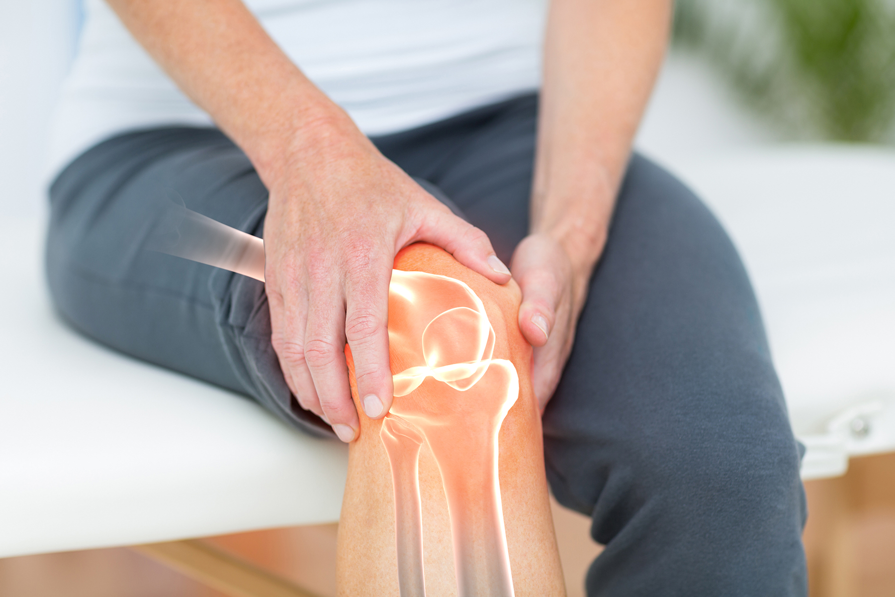 Can Stem Cell Therapy Provide Relief From Chronic Knee Pain?
